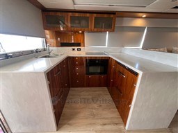 02bfa_h2nyt_2020-riviera-6000-sport-yacht-platinum-edition-power-9749323-20250407043554355-1_xlarge.jpg