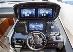 8bb0c_fyuir_astondoa-677-coupe_089_grand_.jpg
