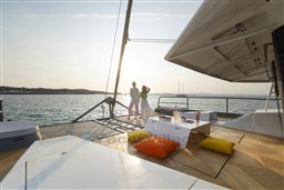 5f285_piqog_2_front_deck.jpg