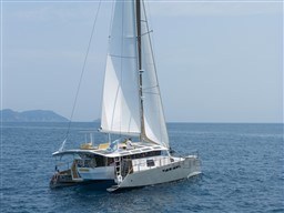 73572_zrrwv_21_solent_and_main_sail_back.jpg