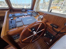 9e359_exjgz_menorquin_120_-_poste_de_pilotage_grand_.jpg