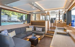 27b04_xviby_swift-trawler-54-interior-01.jpg
