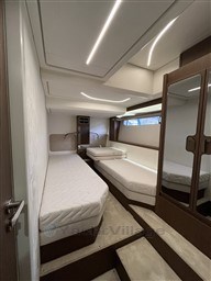27a16_ezoeu_img_0890.jpg