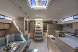 72030_7nbg2_oceanis_52_image_interior_details.jpg