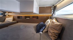 1641c_au0ur_antares11fly-cabine-arriere-slider-1440x786.jpg