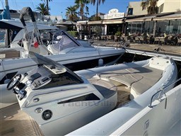 4f678_cdo99_e139c3c8-60f5-42c3-b6af-2d6156f8aa61.jpg