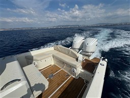 f9b6c_sasym_white_shark_280_cc_evo_cap_med_4.jpg
