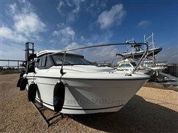 567b7_0t2bl_jeanneau_merry_fisher_695_cap_med_3.jpg