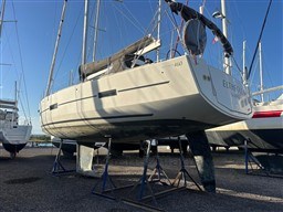 cfa97_ecvcf_03_exterieur_troisquart_arriere_tribord.jpg