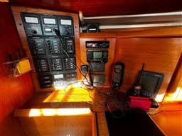 c429b_3frhn_jeanneau_sun_odyssey_43_cap_med_23.jpg