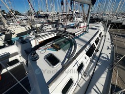 5166c_ubgnc_jeanneau_sun_odyssey_43_cap_med_4.jpg