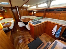 f3eca_fv852_jeanneau_sun_odyssey_43_cap_med_17.jpg