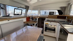 1b474_udfxy_catamaran_excess_11_cap_med_14.jpg