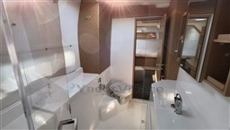 a103b_pet0f_catamaran_excess_11_cap_med_25.jpg