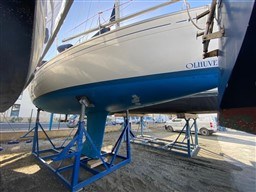 7995b_rhf5b_vu_bateau_a_terre_g.jpg
