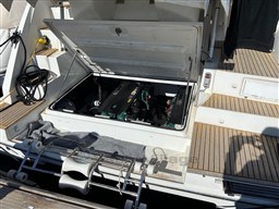98bdb_zxebo_beneteau_monte_carlo_42_cap_med_5.3.jpg