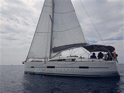 6d9f0_vdl06_dufour_412_grand_large_cap_med_1_4.jpg