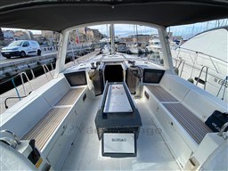 c48f2_5s8aq_beneteau_oceanis_45_cap_med_6.jpg