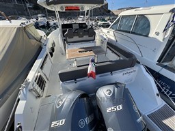 c4007_k7sir_bateau_moteur_jeanneau_cap_camarat_9_0_cc_cap_med_2.jpg