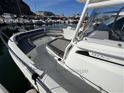 8993c_pphiy_bateau_moteur_jeanneau_cap_camarat_9_0_cc_cap_med_12.jpg