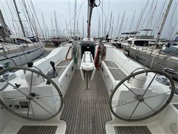 7f8de_zwbjz_beneteau_oceanis_473_cap_med_6.jpg