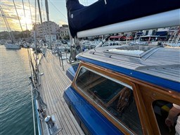 3fb29_lucq9_jongert_53_cap_med_5.jpg