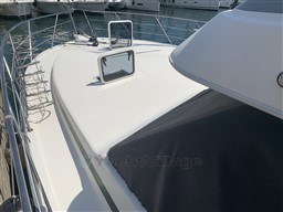aaaf9_kxzjx_bateau_moteur_riviera_43_fly_cap_med_6.jpg