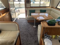 aa7d7_ysxdj_bateau_moteur_riviera_43_fly_cap_med_18.jpg