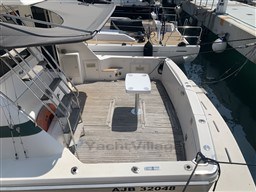 4587a_rlylp_bateau_moteur_riviera_43_fly_cap_med_5.jpg