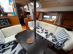 b3921_0umht_yachting_france_jouet_940_ms_cap_med_15_5.jpg