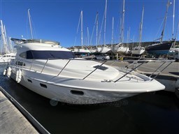 57b9f_emkiw_yacht_sealine_t46_cap_med_4.jpg