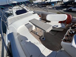 d53a5_jkow2_yacht_sealine_t46_cap_med_12.jpg