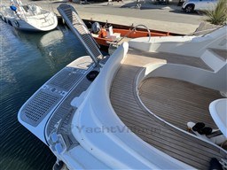 2d33b_baz7n_yacht_sealine_t46_cap_med_9.jpg