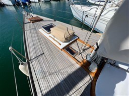 41dcb_yp2yt_voilier_classic_crisman_giraldi_sciarrelli_82_cap_med_16.jpg