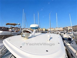 4c310_zav8y_boston_whaler_205_conquest_cap_med_15.jpg