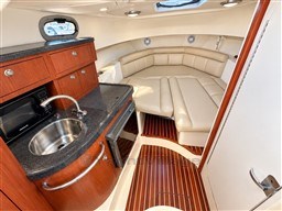 7c908_ed0it_boston_whaler_205_conquest_cap_med_16.jpg