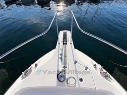 50639_4dyra_boston_whaler_205_conquest_cap_med_14.jpg