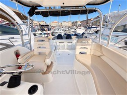 f6010_vb80n_boston_whaler_205_conquest_cap_med_10.jpg