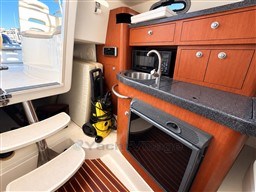 f2254_wgd38_boston_whaler_205_conquest_cap_med_17.jpg