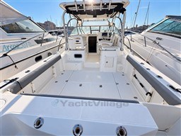 ad025_b9fdu_boston_whaler_205_conquest_cap_med_6.jpg