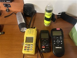 3f75a_awxnp_radio_pilot_tele_commande.jpg