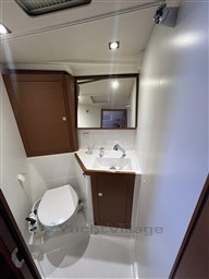 06cf1_a63u7_head_cabine_avant_2.jpg