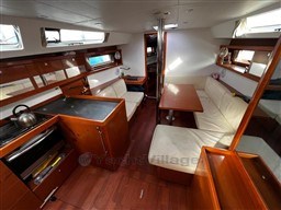 f7755_jfxjw_beneteau_oceanis_41_cap_med_12.jpg
