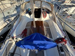 c2c39_b1kj1_voilier_dufour_40_cap-med_9.jpg