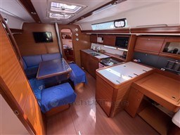 14694_mddne_dufour_405_gl_cap_med_20.jpg