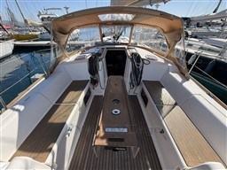 d6918_xlgok_dufour_405_gl_cap_med_10.jpg