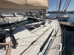 3004c_jmqmd_dufour_405_gl_cap_med_18.jpg