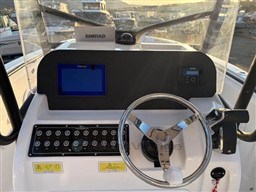 d2d11_xxsgg_poste_de_pilotage.jpg