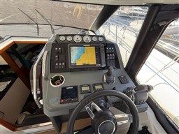 b8d02_gldrc_jeanneau_leader_33_cap_med_9.jpg
