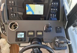 17bbb_ea7rh_bateau-jeanneau-leader-33-9506794-yb.jpg